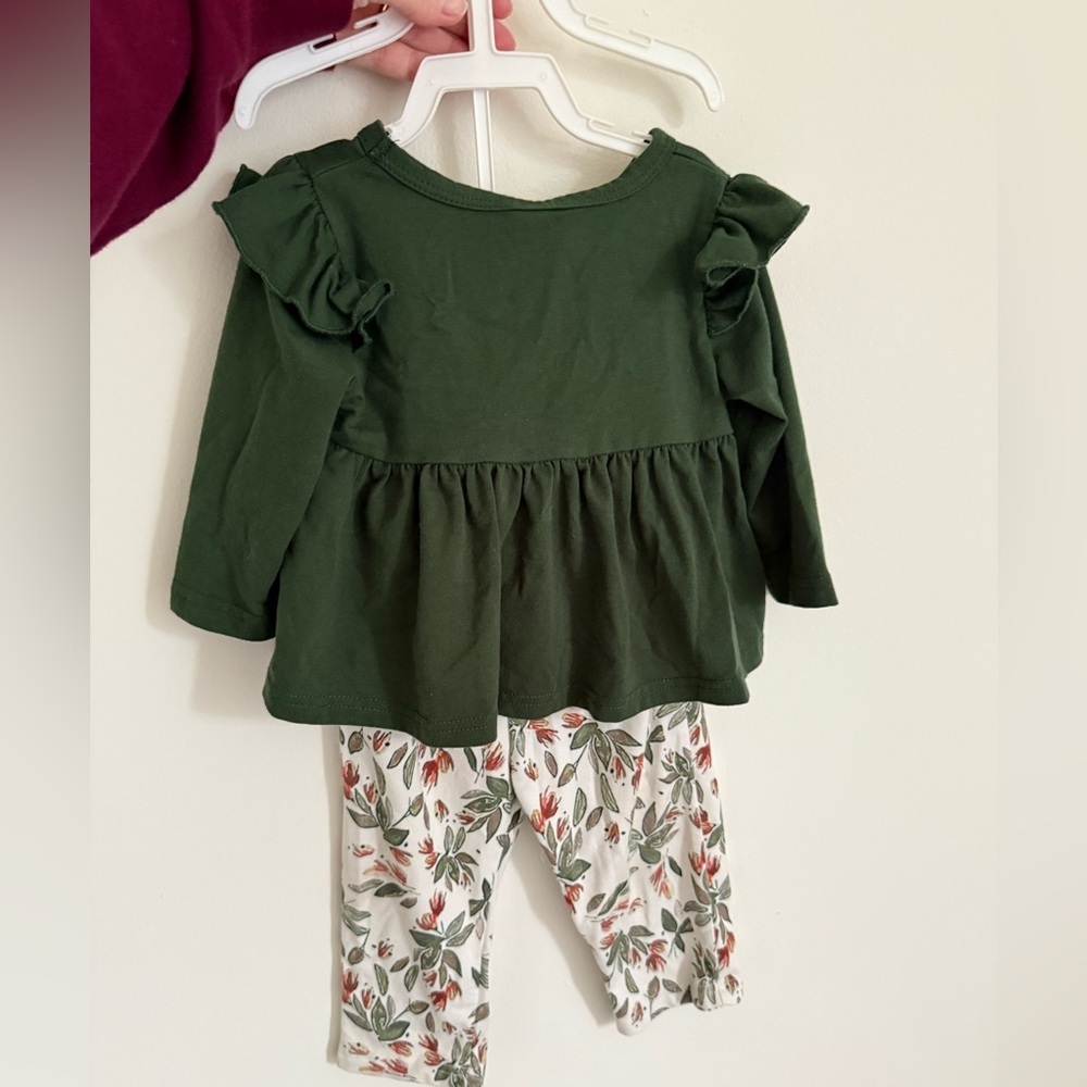 Shein Baby Girl 2 Piece Set Size 9 months Green Floral Holiday Winter Christmas - Picture 2 of 10